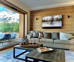 Les Chalets A11 Meribel, spacious family duplex, 100m from ski lift Les Chalets