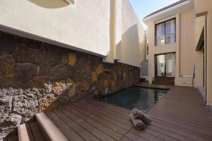 The Bay Complex Grand Bay Beachfront