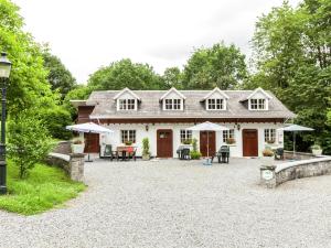 Modern Apartment in Bohon on an Estate