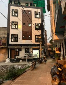 Singhal Residency DL