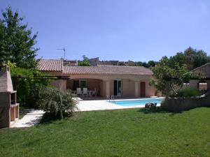 Villa with air conditioning and private pool 1 km from Saint Paul en Foret and 35 km from the sea