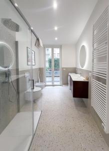 Orange Suite in the Heart of Milan