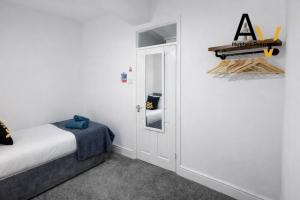 Modern 2-Bed Apartment in Heart of Church Stretton by AV Hughes Properties