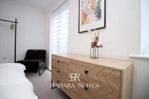 Contractor 5BR City Centre Home - Parking