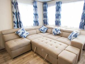 1. 2 Bedroom Statement 2 Caravan- Sleeps 6