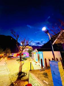 Redleaf resort and cafe