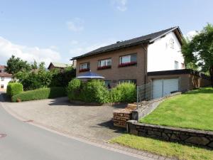 Cozy Apartment by the Forest in Bleialf