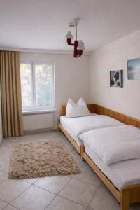 Alpenblick-Apartment mit Pool & Sauna