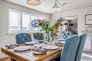 Gorgeous Bosham Family Home w Garden - Pass the Keys
