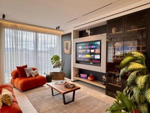 Central Tirana Premium Penthouse "SuperAttico", Free Parking