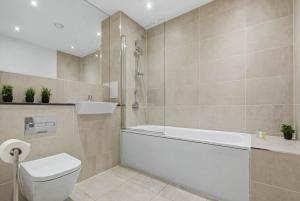 Deluxe 3Bed Apt 3min Olympic Park Stratford City OPA-21-Fred
