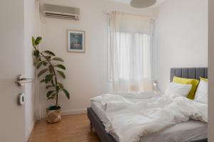 Urban 2BDR apartment in Exarcheia