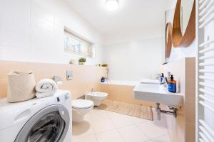 Prague Days - 1BDR Apt w Private Garden Terrace & Garage Parking