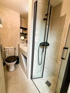 Saint Nico Admiral 5 min to Port, Train Station