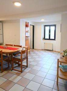 Charming Attic Apartment near Messe Wien and Center