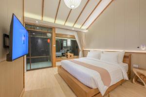 ChangE Villa Rakthai