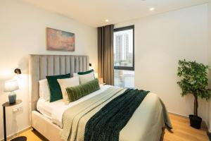 Spacious 2 Bedroom near Coal Drops