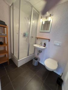 Gemütliches City-Apartment mit Kitchenette & Café im Haus