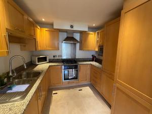 Lovely 2 Bedroom Apartment - London