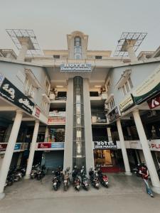 HOTEL IHAM PARADISE - Near Mangalore Central Railway Station - Pets Not Allowed