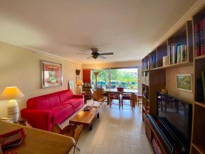 La Chouette 2p Villeneuve- AC Parking near sea