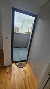 Fontainhas 1BR Topfloor with balcony