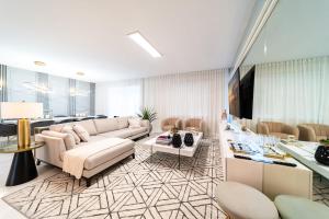 Last Minute Disney Private Pool Hot Tub Game Room Themed Bedrooms. Book Now SLR577