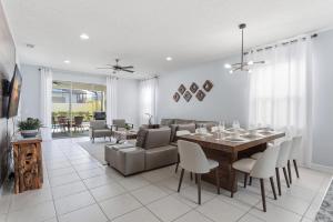 Last Minute Disney Private Pool Hot Tub Game Room Themed Bedrooms. Book Now WW2100