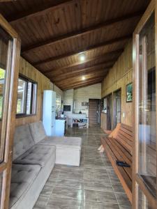 Casa no morro da Borussia com vista para eólicas