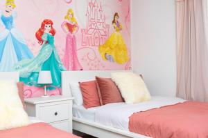 Last Minute Disney Luxury Townhouse with Private Pool. Book Now SLR564