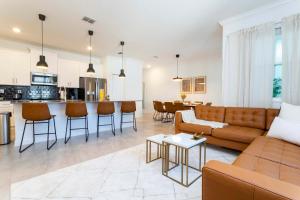 Last Minute Disney Luxury Townhouse with Private Pool. Book Now SLR564