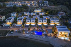 The Palms Resort by Irundo