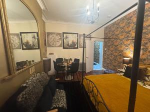 The LemDem Pet Friendly