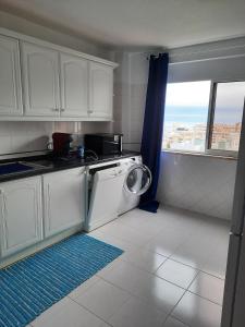 Sea View Apartment in Armação de Pêra