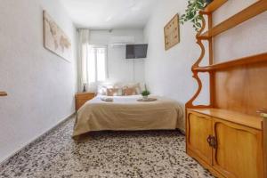 Fresh, Spacious Beach Apartment in Valencia