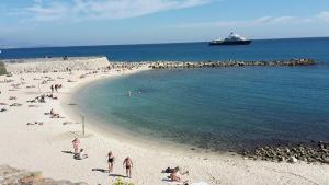 Old Antibes - Walking beaches - Center