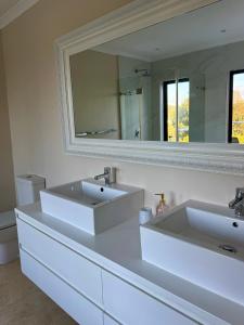 Wood Road Coastal Guest rooms