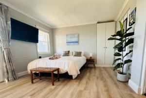 LIMA HOUSE, Seaforth, Simons Town