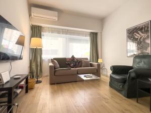 Central Athens Flat Near Metro