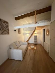 Wood vibes studio mezzanine - centre Écusson