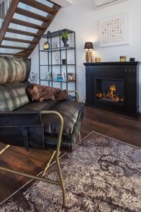 Loft Gryfita - butikowy z kominkiem, blisko plaży, 2-poziomowy