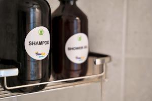 Apartment with terrace, parking, pool and A C - Horus 1