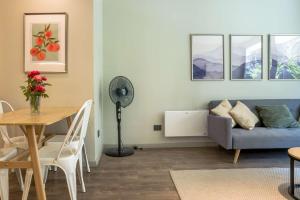 Urban Getaway Stylish 2BR Apartment in Providencia