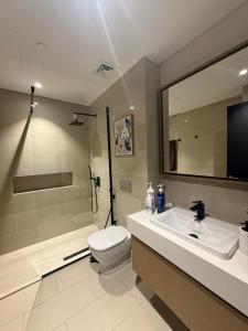 Premium 2BR Apartment Burj Khalifa & Sea Views with Large Balcony -2026 Modern