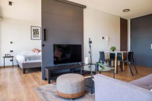 Enjoy Space and Comfort in 2BE in Las Condes