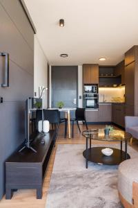 Enjoy Space and Comfort in 2BE in Las Condes