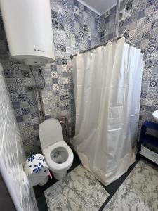 Будиночок над річкою