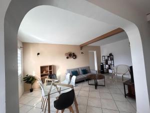 Grand Appartement 3 chambres à Montplaisir