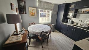 Holly Cottage - Charming Retreat in Coalbrookdale - Pass the Keys