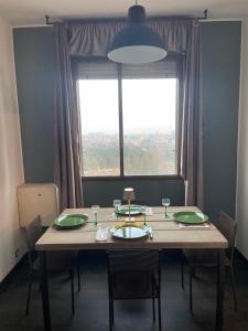 Panoramic penthouse, quiet, metro M1 and parking